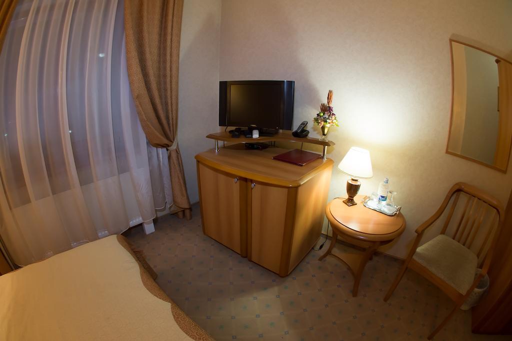 Ekaterinin Dvor Hotel Surgut Room photo